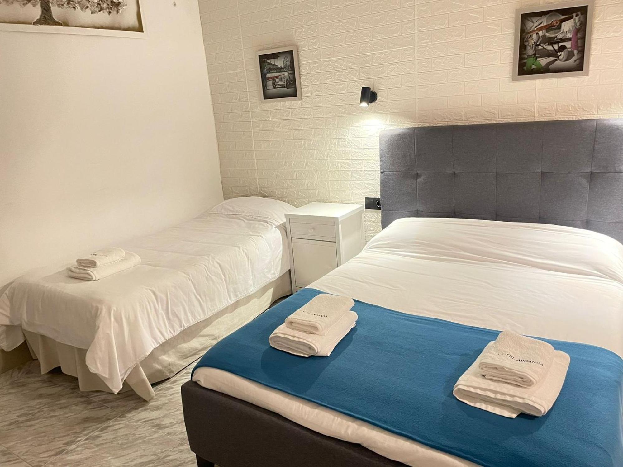 Hotel Arganda Арганда дел Рей Екстериор снимка