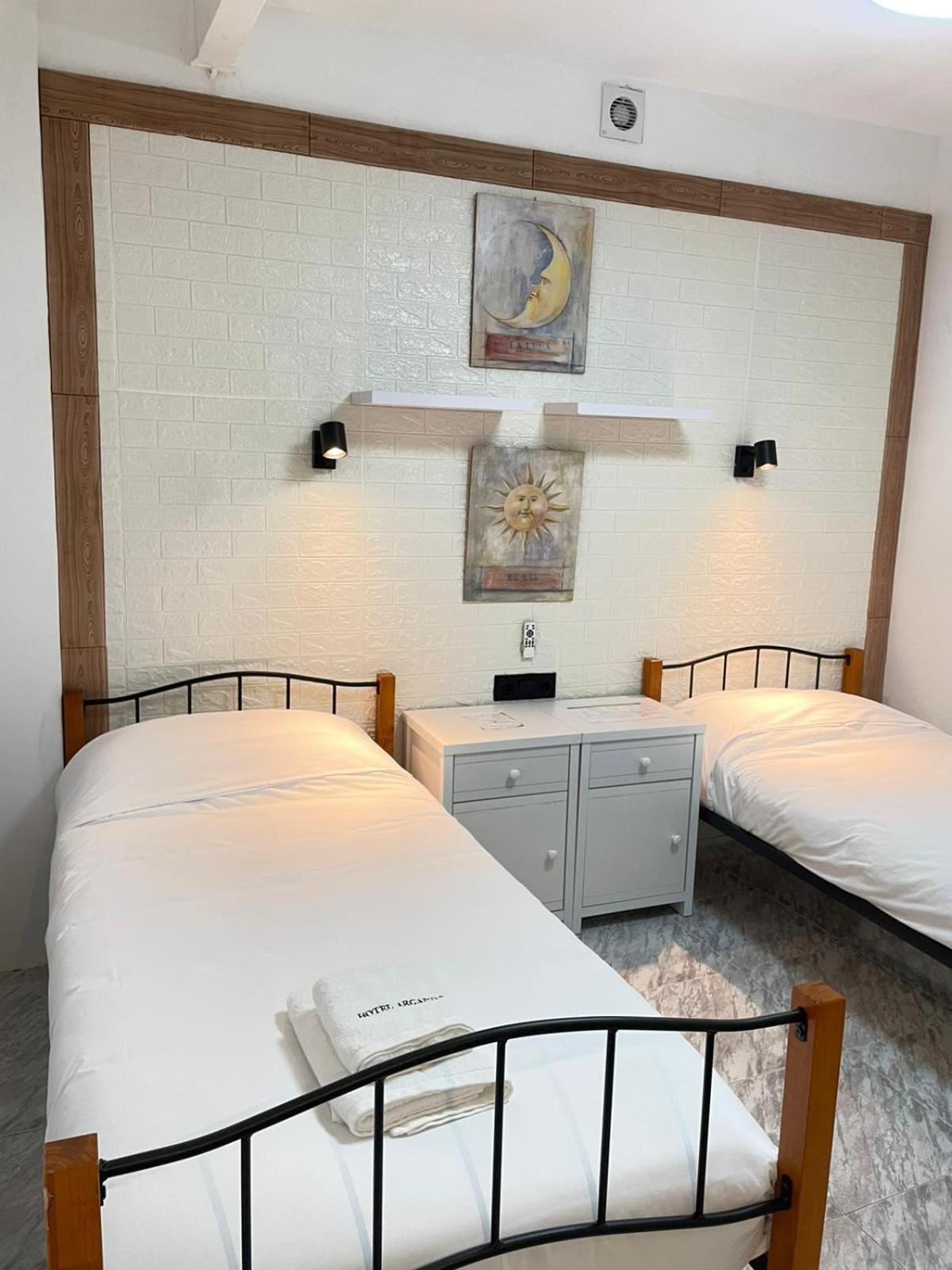 Hotel Arganda Арганда дел Рей Екстериор снимка