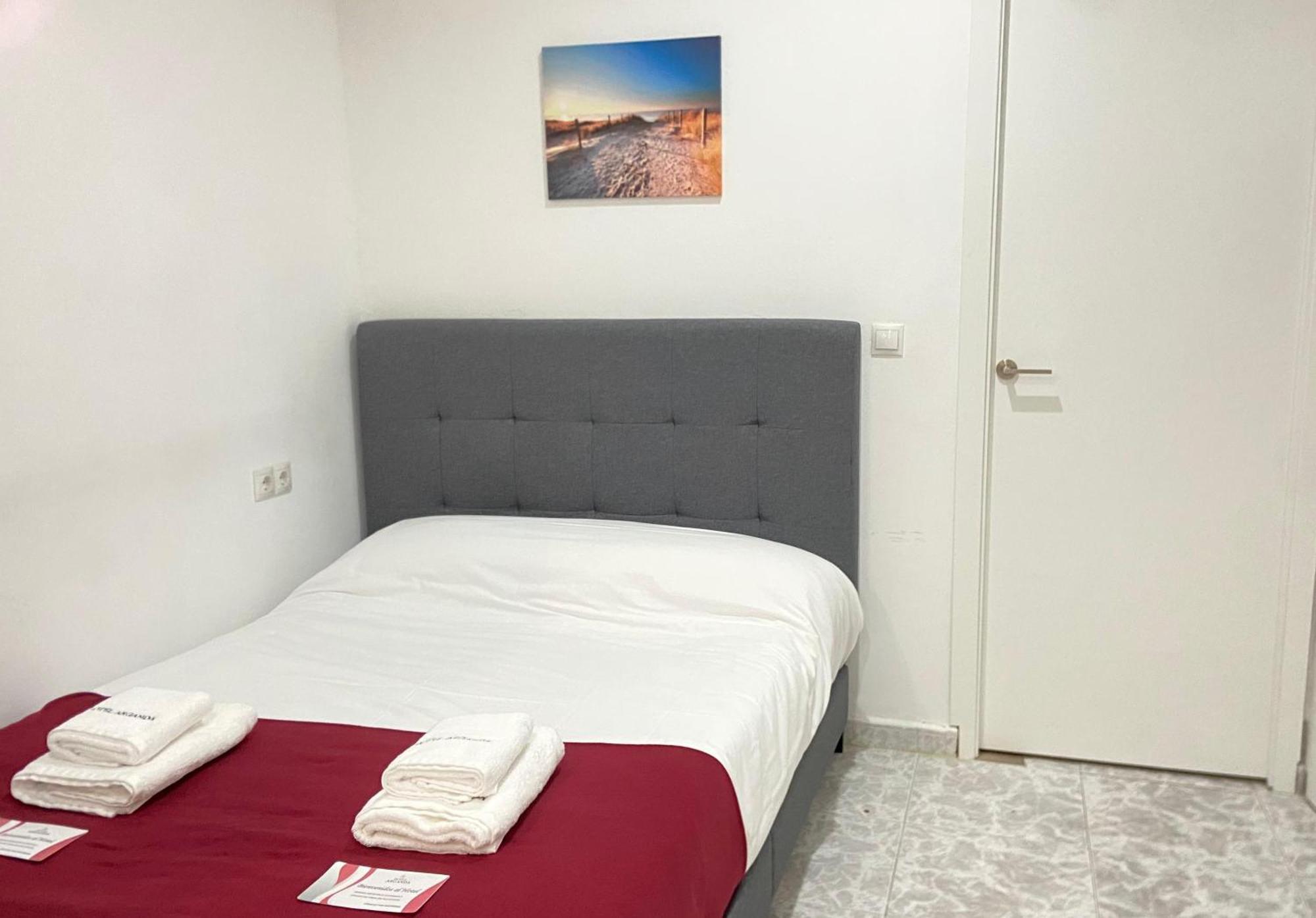 Hotel Arganda Арганда дел Рей Екстериор снимка